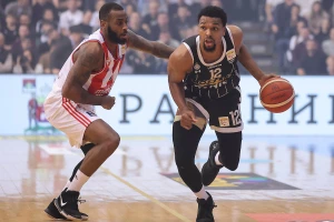 TABELA - Zvezda na vrhu, Partizan pri dnu